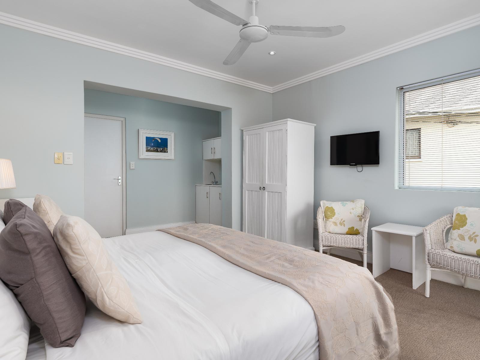 Sea Facing Room Self Catering (4)